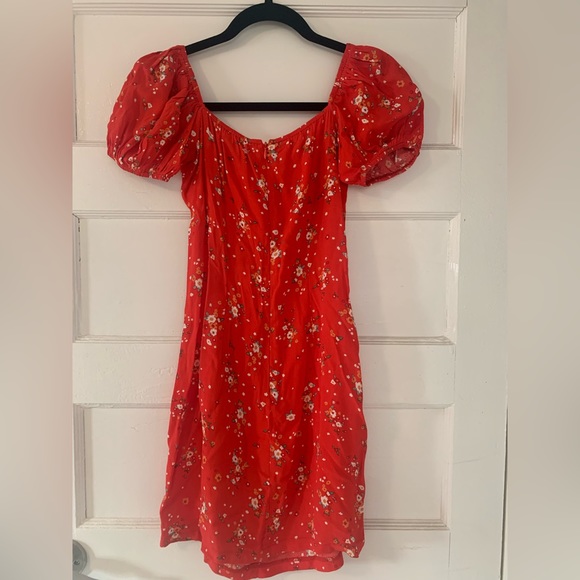 Off-the shoulder dress - Picture 5 of 7